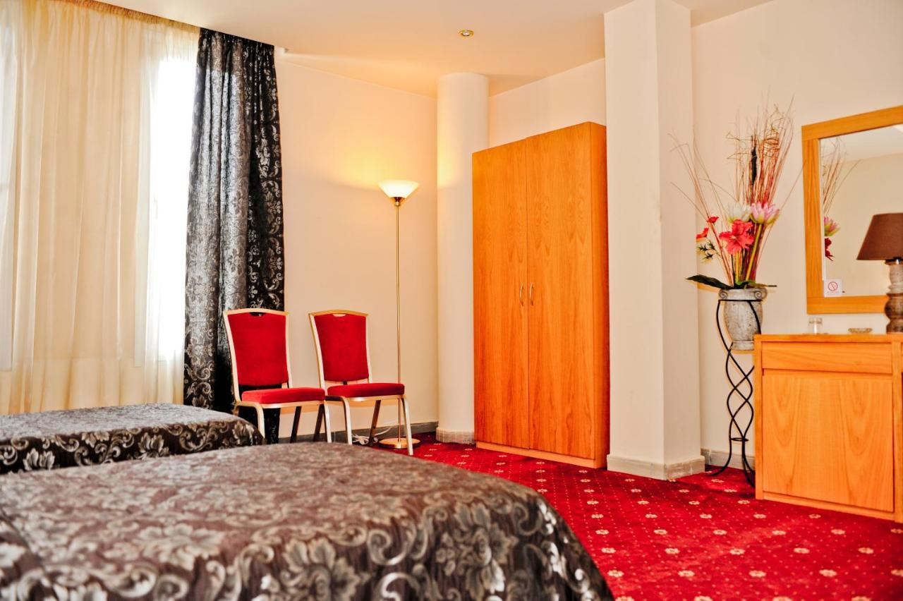 Hotel Doro City Tirana Exterior foto